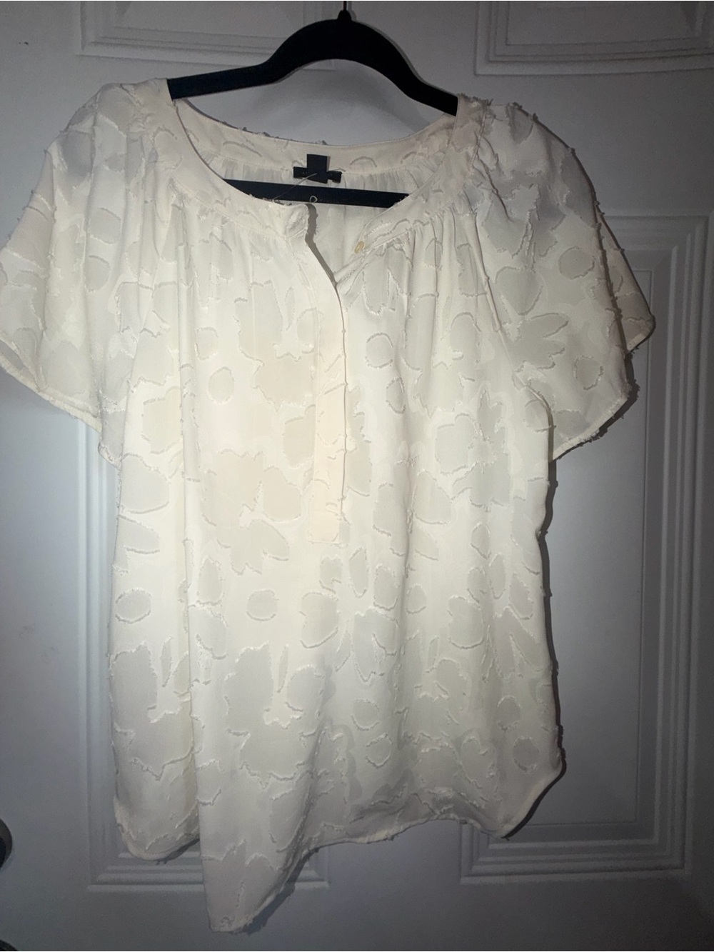 Ann Taylor Cream Textured Short-Sleeve Blouse